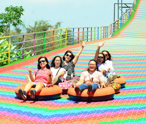 RAINBOW-SLIDE